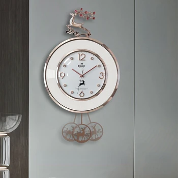 Новые легкие роскошные часы для гостиной, современные простые креативные качающиеся палевые модные декоративные настенные часы, кварцевые электронные часы
